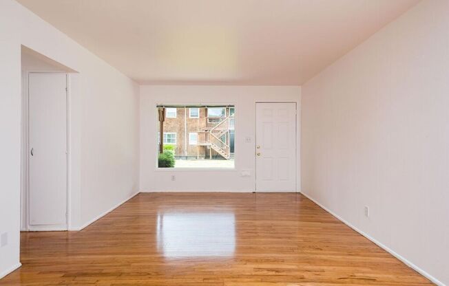 2 beds, 1 bath, 801 sqft, $1,799, Unit 3030-02