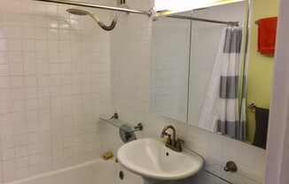 1 bed, 1 bath, 660 sqft, $3,000, Unit 111