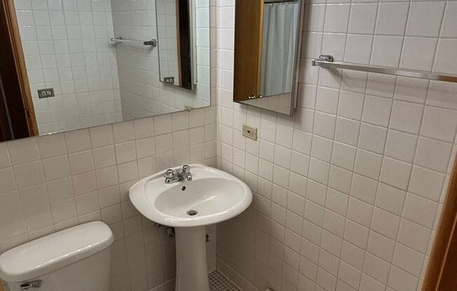 Studio, 1 bath, 525 sqft, $1,655, Unit 531-423
