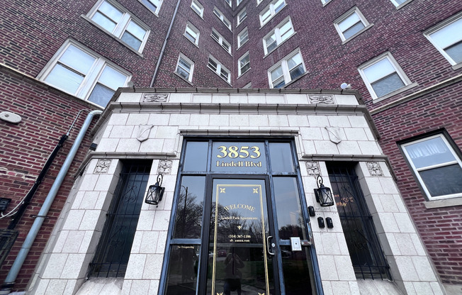 Studio, 1 bath, 400 sqft, $865, Unit 304