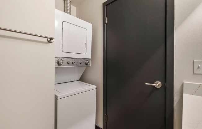 1 bed, 1 bath, 634 sqft, $2,345, Unit 306