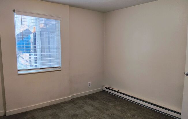 2 beds, 1 bath, 800 sqft, $1,195, Unit #1