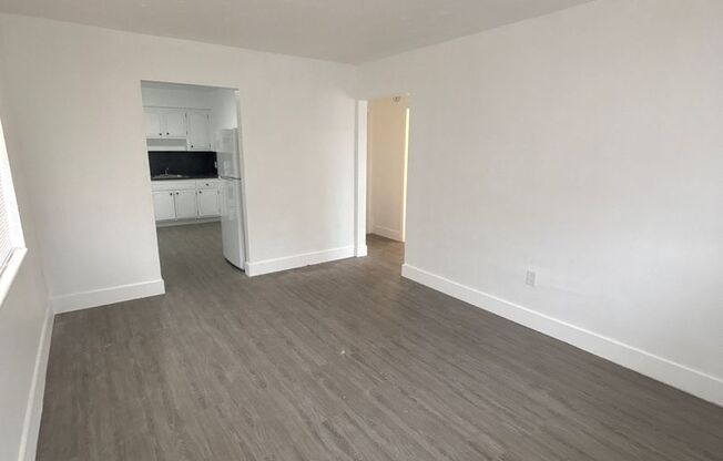 2 Bed/ 1 Bath -Central location - Parking