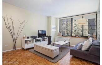 161 W 61 ST