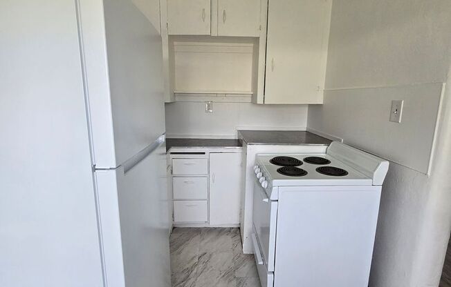 1 bed, 1 bath, 450 sqft, $985, Unit 2