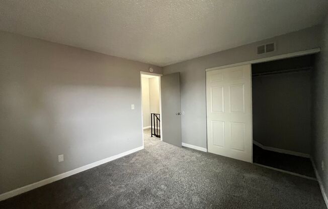 2 beds, 1 bath, 780 sqft, $1,350, Unit 02