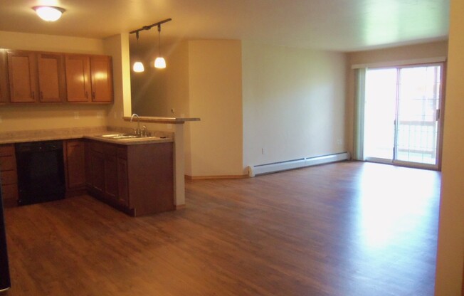 2 beds, 1 bath, 1,200 sqft, $1,329.99, Unit 156-10
