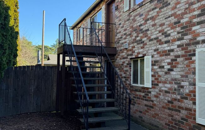 2 beds, 1 bath, 669 sqft, $1,200, Unit 45