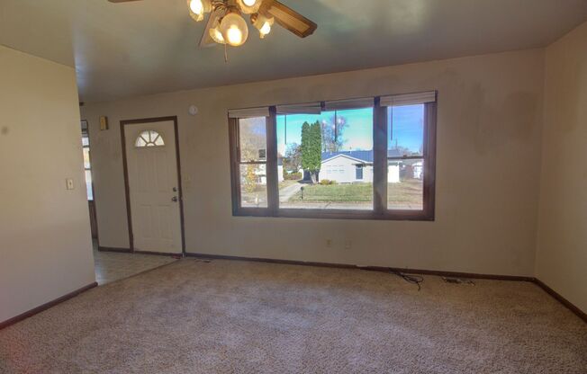 3 beds, 1 bath, $1,195