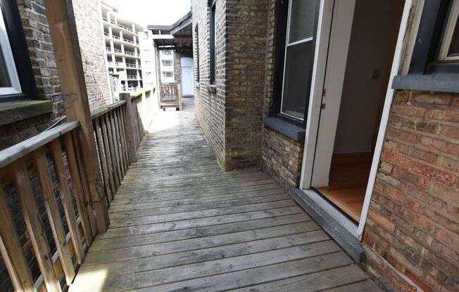 1 bed, 1 bath, 575 sqft, $1,650, Unit GR 716-1S