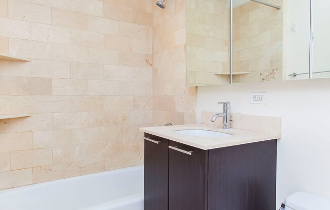 2 beds, 1 bath, $5,495, Unit 3G