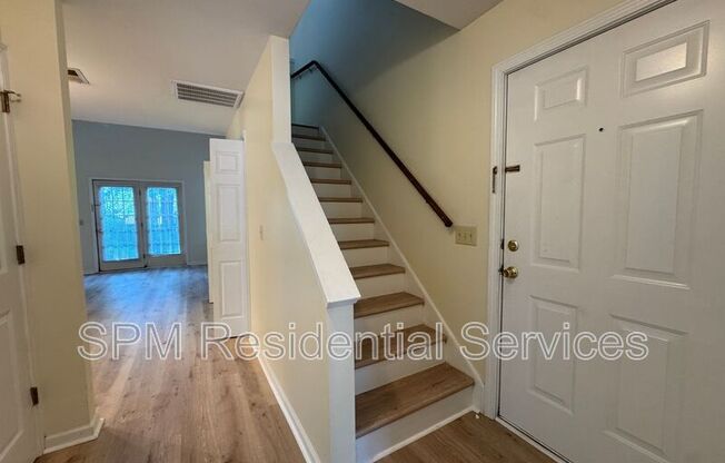 5147 LAMPOST CIR