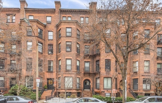 35 BAY STATE RD