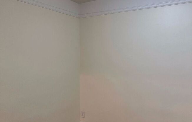 1 bed, 1 bath, $1,750, Unit B10