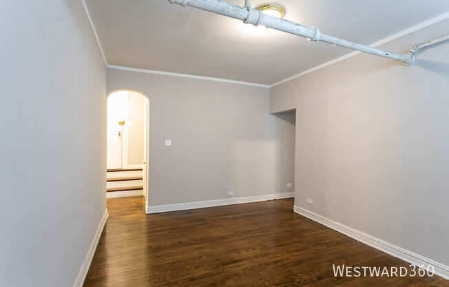 1622 W SHERWIN AVE