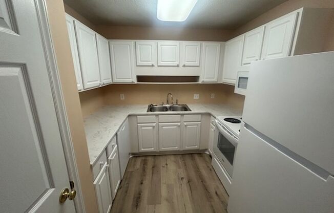 2 beds, 2 baths, $1,500