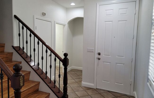 3 beds, 2.5 baths, $1,995