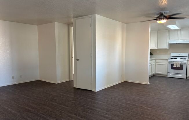 3 beds, 1 bath, 1,113 sqft, $3,130, Unit 4951C