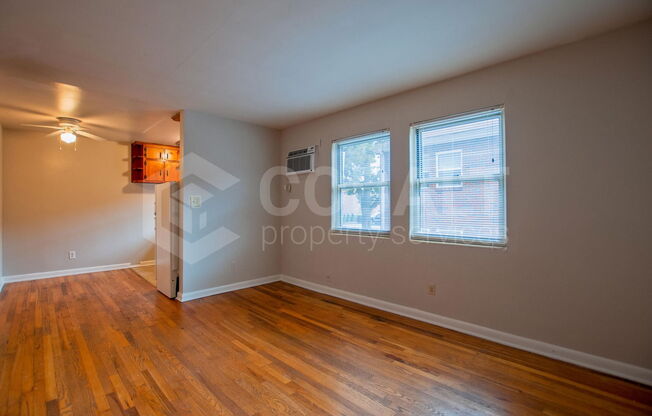 944 St. Charles Ave NE - 4