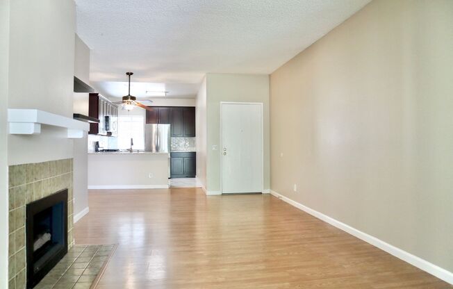 Charming condo in Fremont in a beautiful community – HUGE balcony!