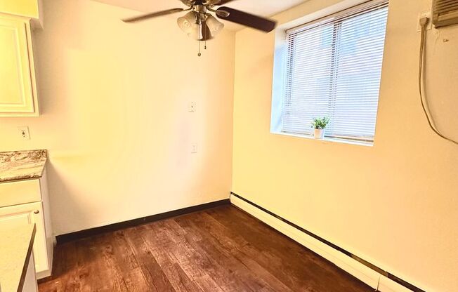 1 bed, 1 bath, 600 sqft, $925, Unit 2