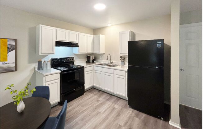 2 beds, 1 bath, 675 sqft, $1,175, Unit 01-02-102