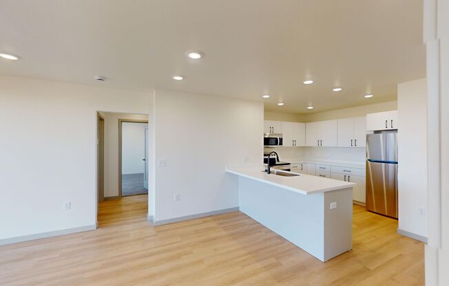 3 beds, 2 baths, 1,111 sqft, $1,465, Unit 2404-304