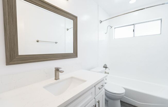 1 bed, 1 bath, 695 sqft, $1,948, Unit 402
