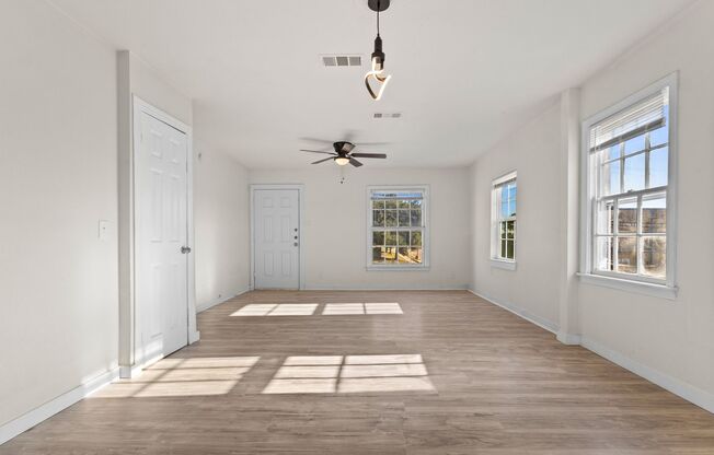Charming Home in Prime Grand Prairie Location!