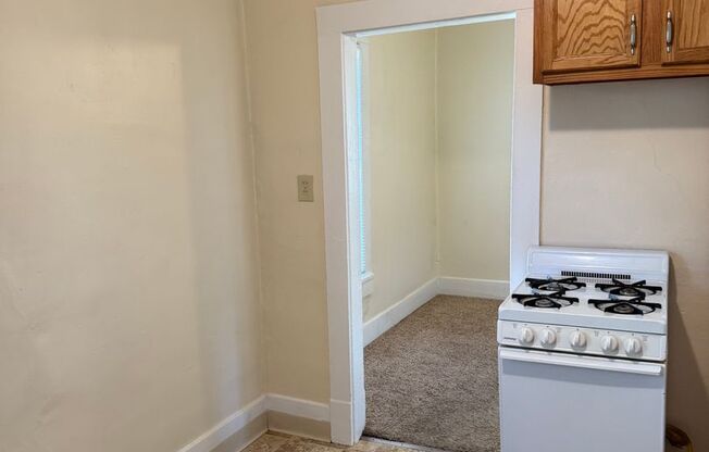 1 Bonus Room House close to Downtown