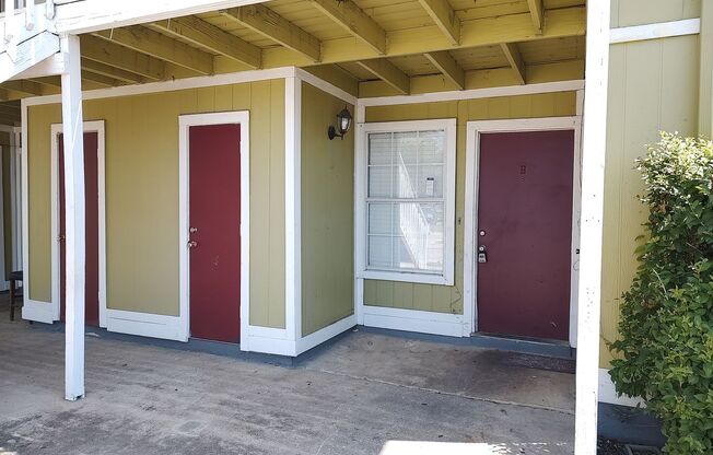 Cute 4-plx in South Austin