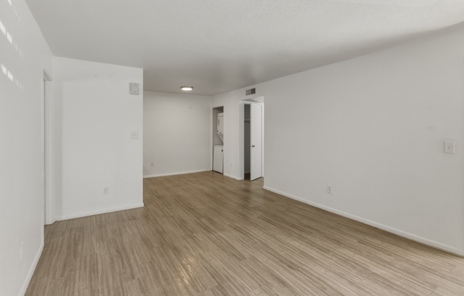 2330 W LONE CACTUS DR