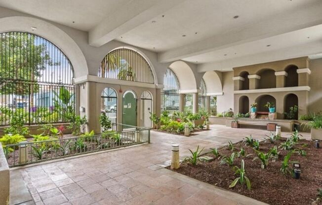 2 beds, 2 baths, $2,695, Unit 1