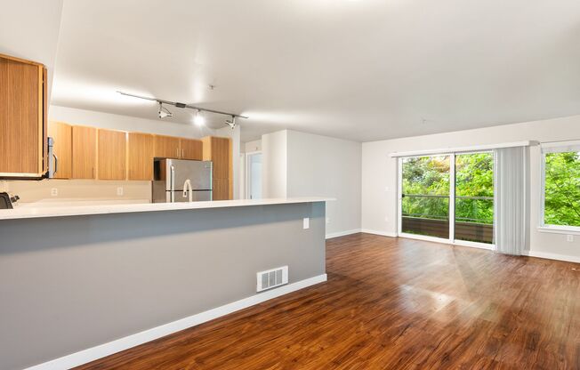 1 bed, 1 bath, 698 sqft, $2,095, Unit 404