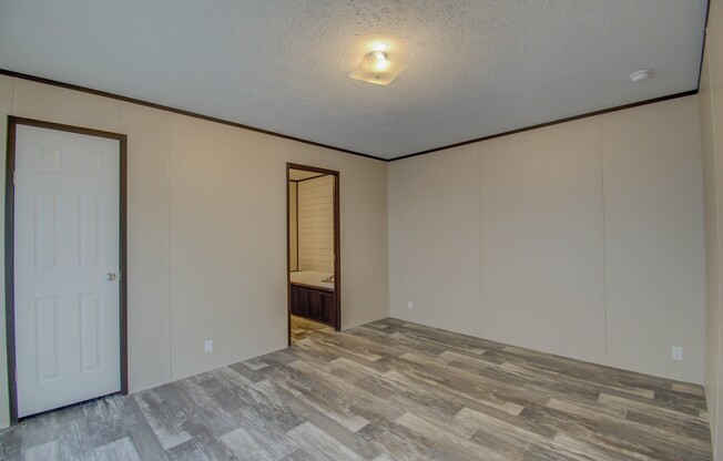 3 beds, 2 baths, $950, Unit 49A