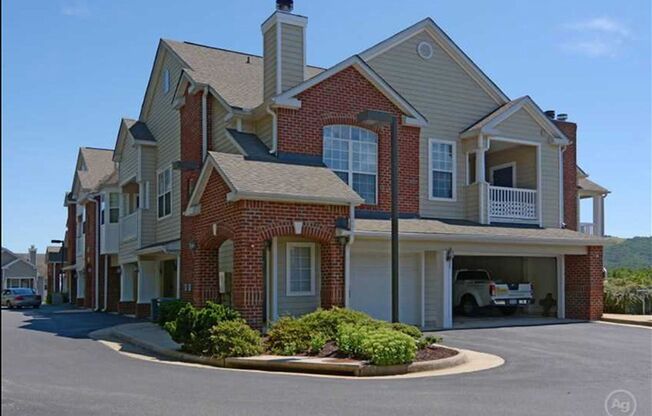 Carriage Hill Apartments