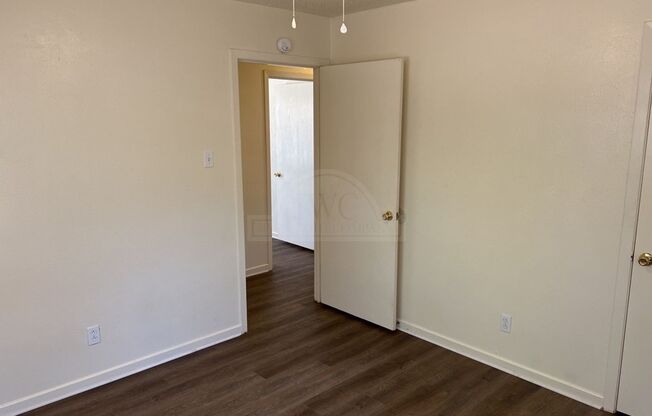 3 beds, 1 bath, $1,025