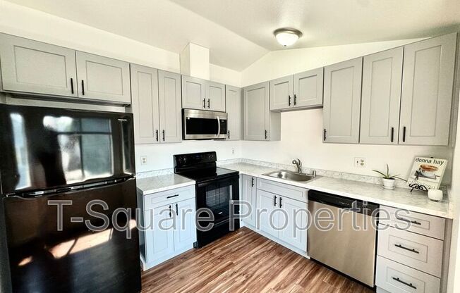 2720 204 ST SW