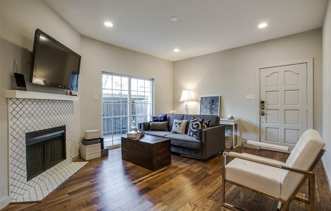 1 Bed, 1 Bath condo near Lower Greenville!
