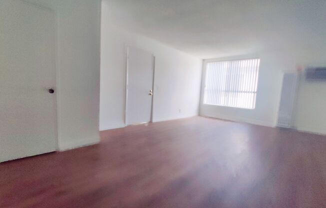 Studio, 1 bath, 520 sqft, $1,550, Unit 10