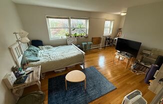 468 West Melrose