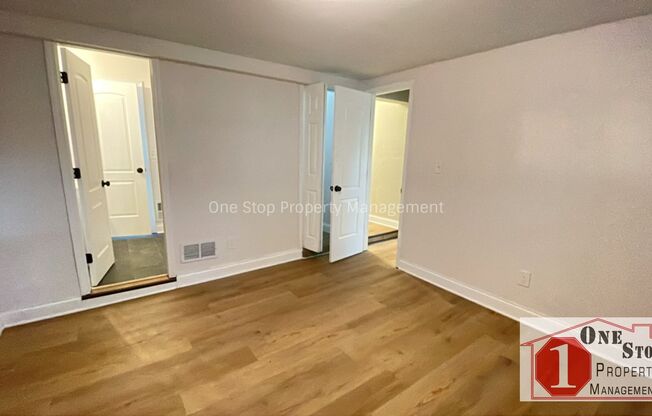 3 beds, 2 baths, $1,525, Unit #A