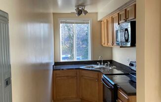 4000 - 4004 4th St SE