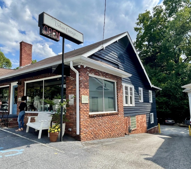 Urban Cottage in Virginia Highland