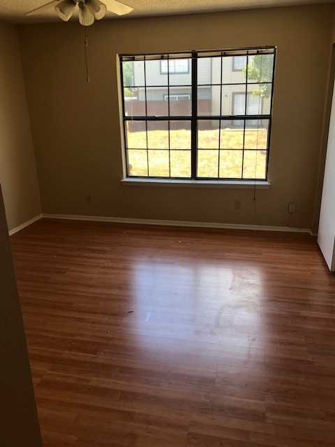 2 beds, 1.5 baths, 930 sqft, $1,495, Unit 742