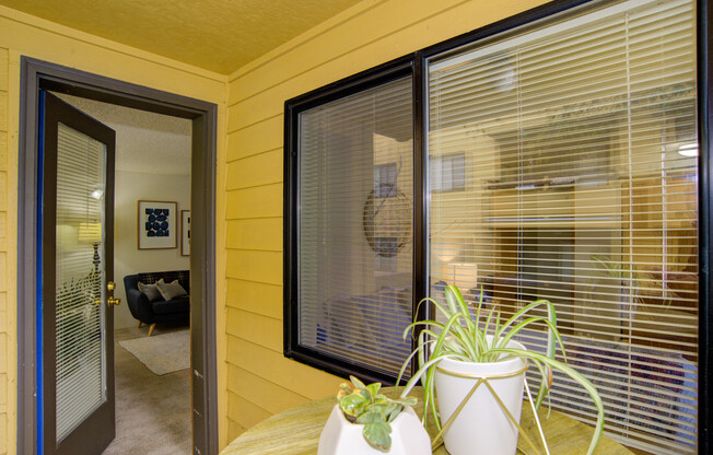 1 bed, 1 bath, 730 sqft, $1,600, Unit B-050