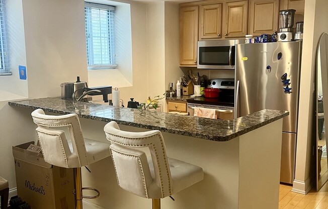 2 beds, 1 bath, 935 sqft, $3,850, Unit B301