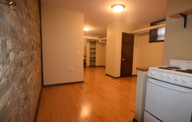 Studio, 1 bath, 250 sqft, $801, Unit 2