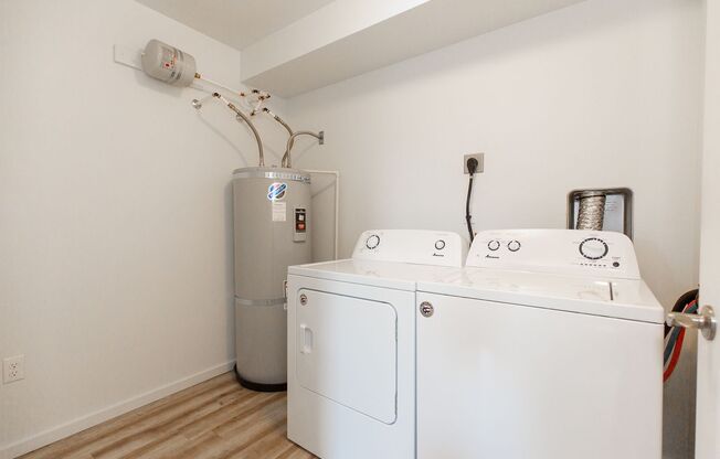 2 beds, 1 bath, 838 sqft, $1,645, Unit 116-104