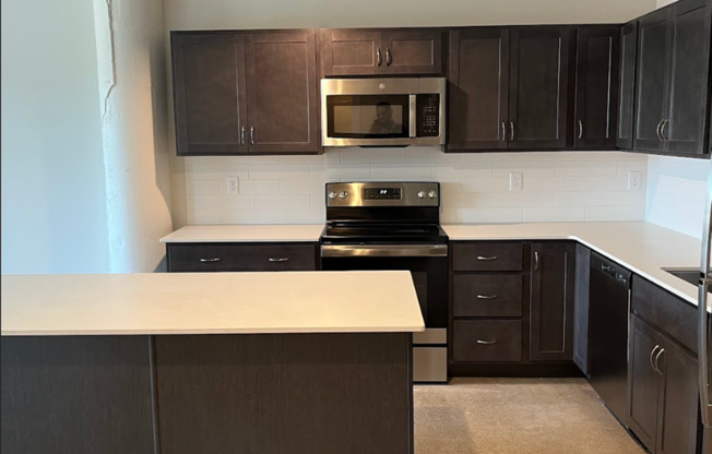 Studio, 1 bath, 475 sqft, $894